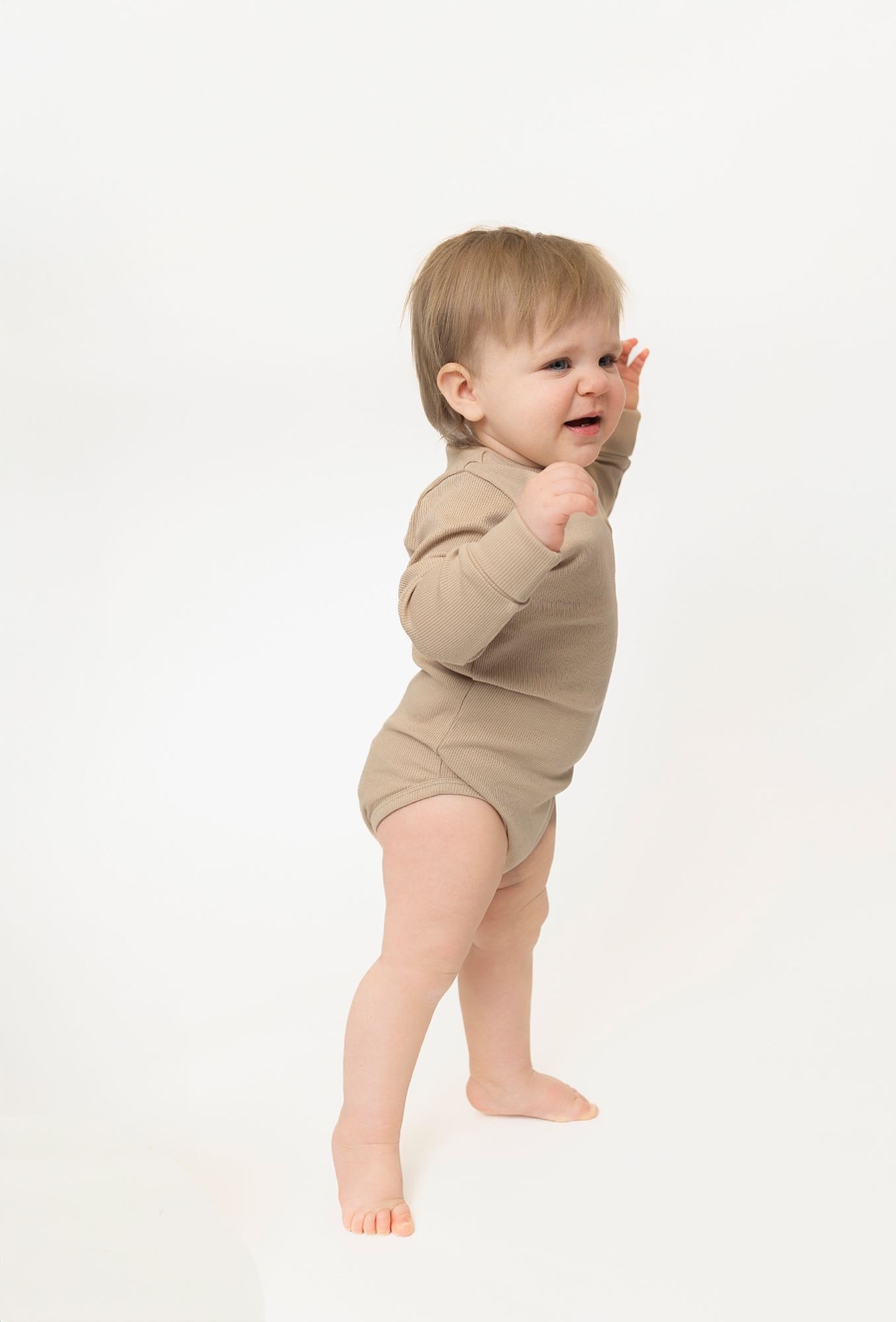 Beżowe body z długim rękawem