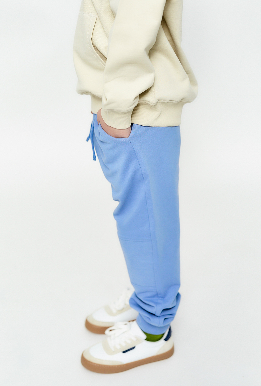 Spodnie dresowe dla chłopca - wzmacniane kolana - niebieskie