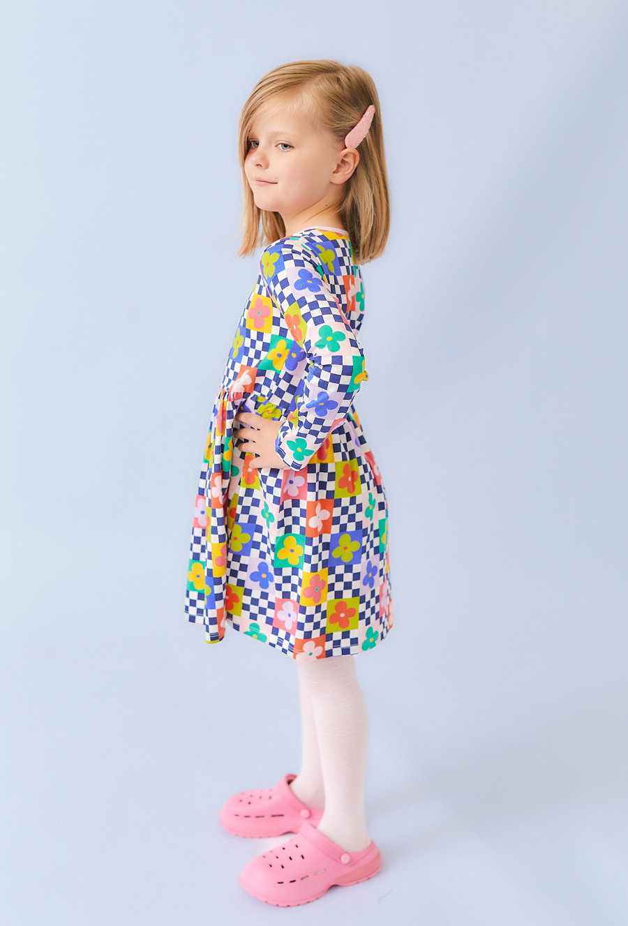 Dziewczęca sukienka z bawełny z kolorowym nadrukiem