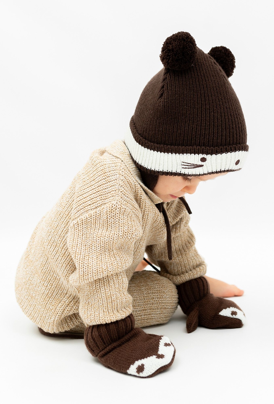 Brązowe rękawiczki zimowe dla niemowlaka