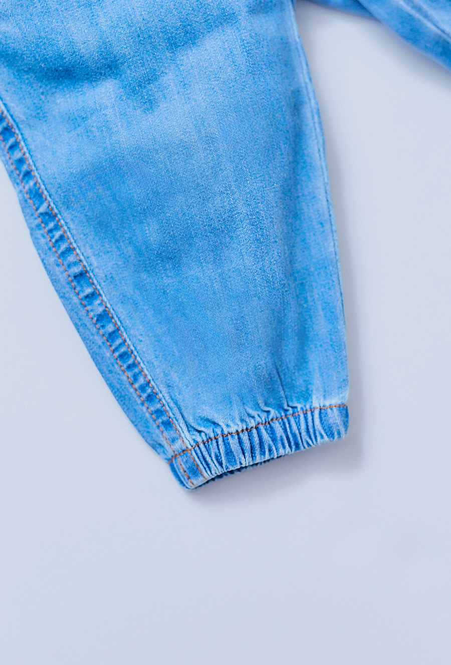 Spodnie jeansowe dla niemowlaka