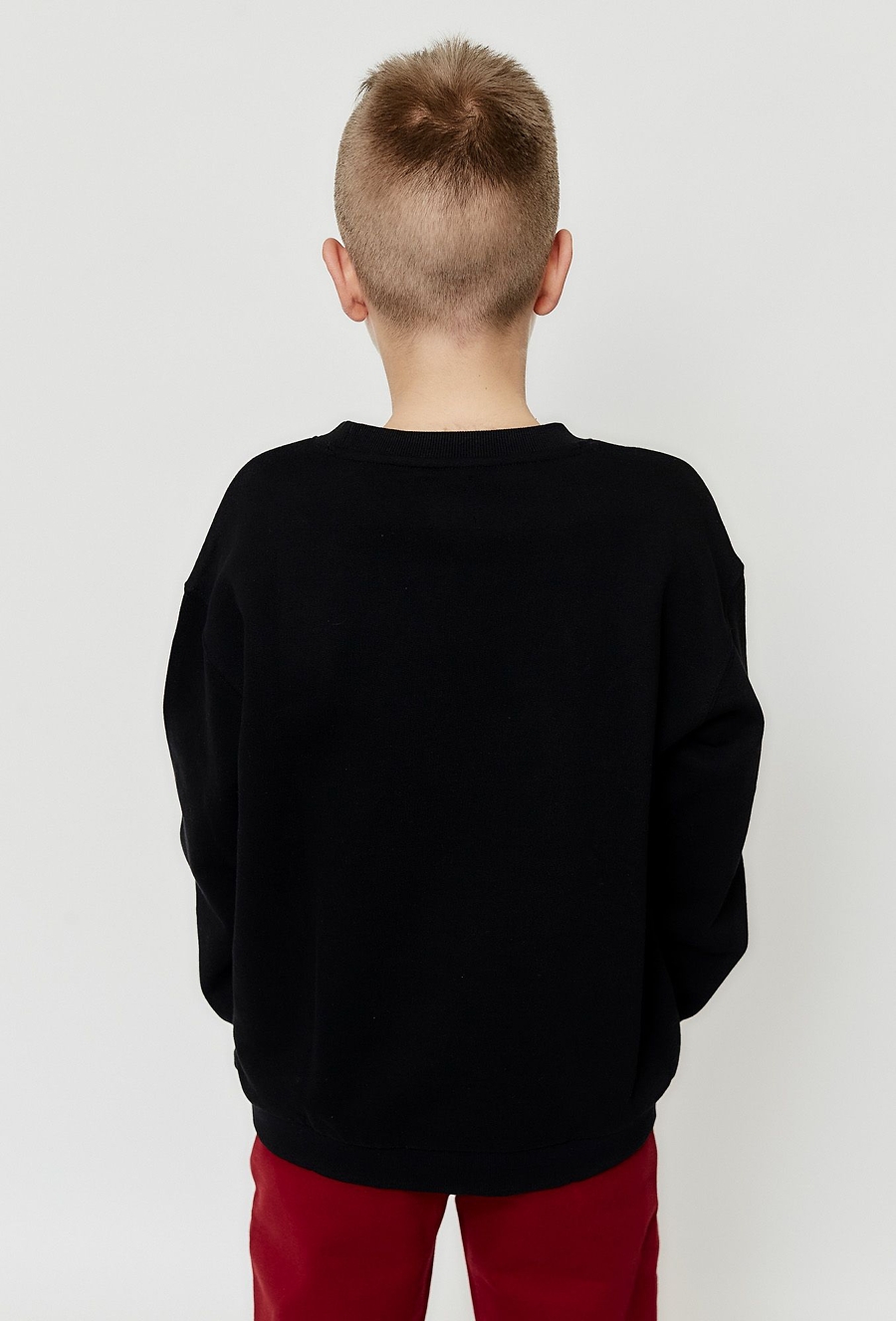 Czarna bluza nierozpinana