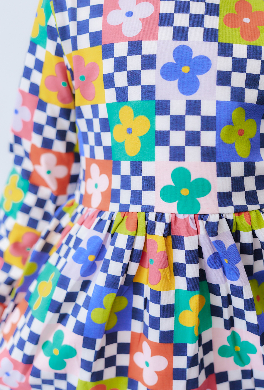 Dziewczęca sukienka z bawełny z kolorowym nadrukiem