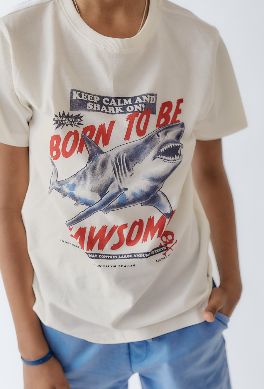 T-shirt chłopięcy z dynamicznym nadrukiem