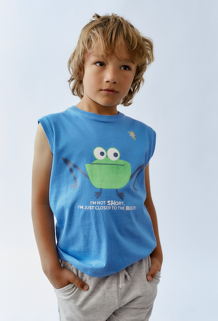 Bawełniana bluzka chłopięca na lato - niebieska z nadrukiem