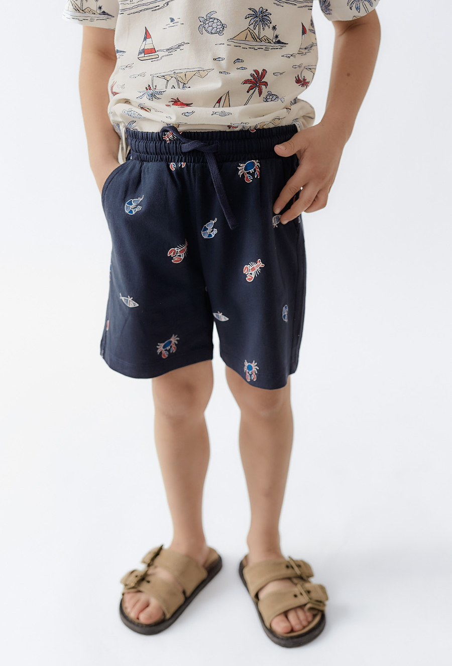 Szorty chłopięce z wakacyjnym nadrukiem