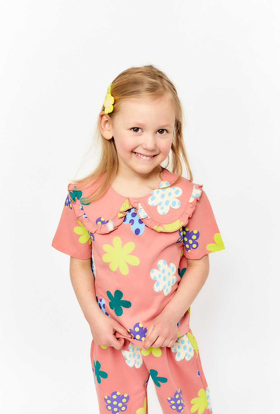 Koszulka dziewczęca w kwiatki - ozdobny kołnierzyk