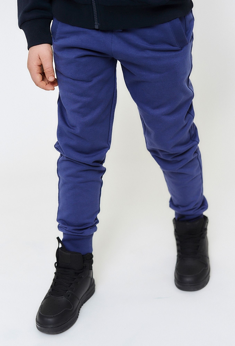 Chłopięce spodnie dresowe - slim