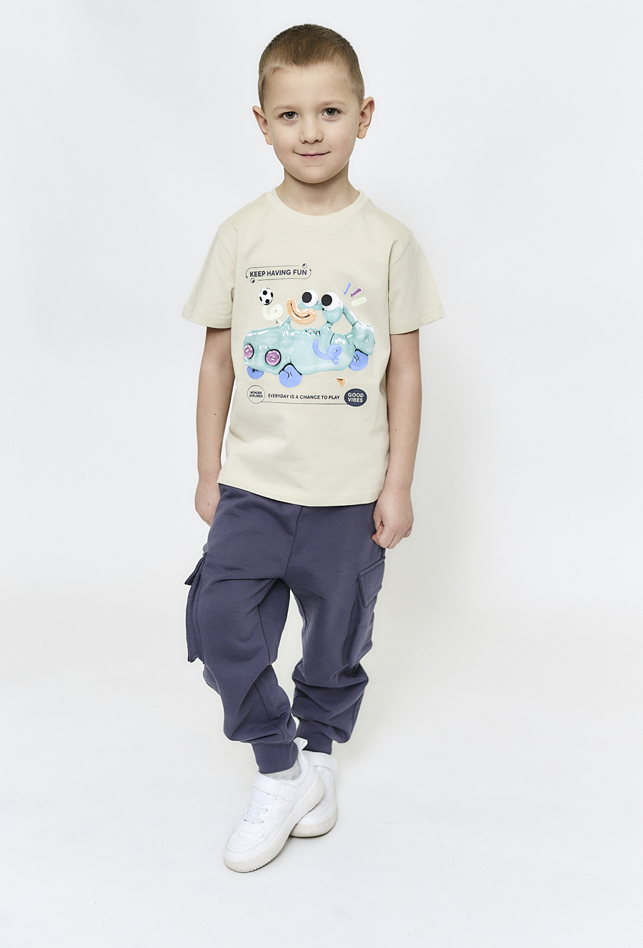 Bawełniany t-shirt z nadrukiem samochodu