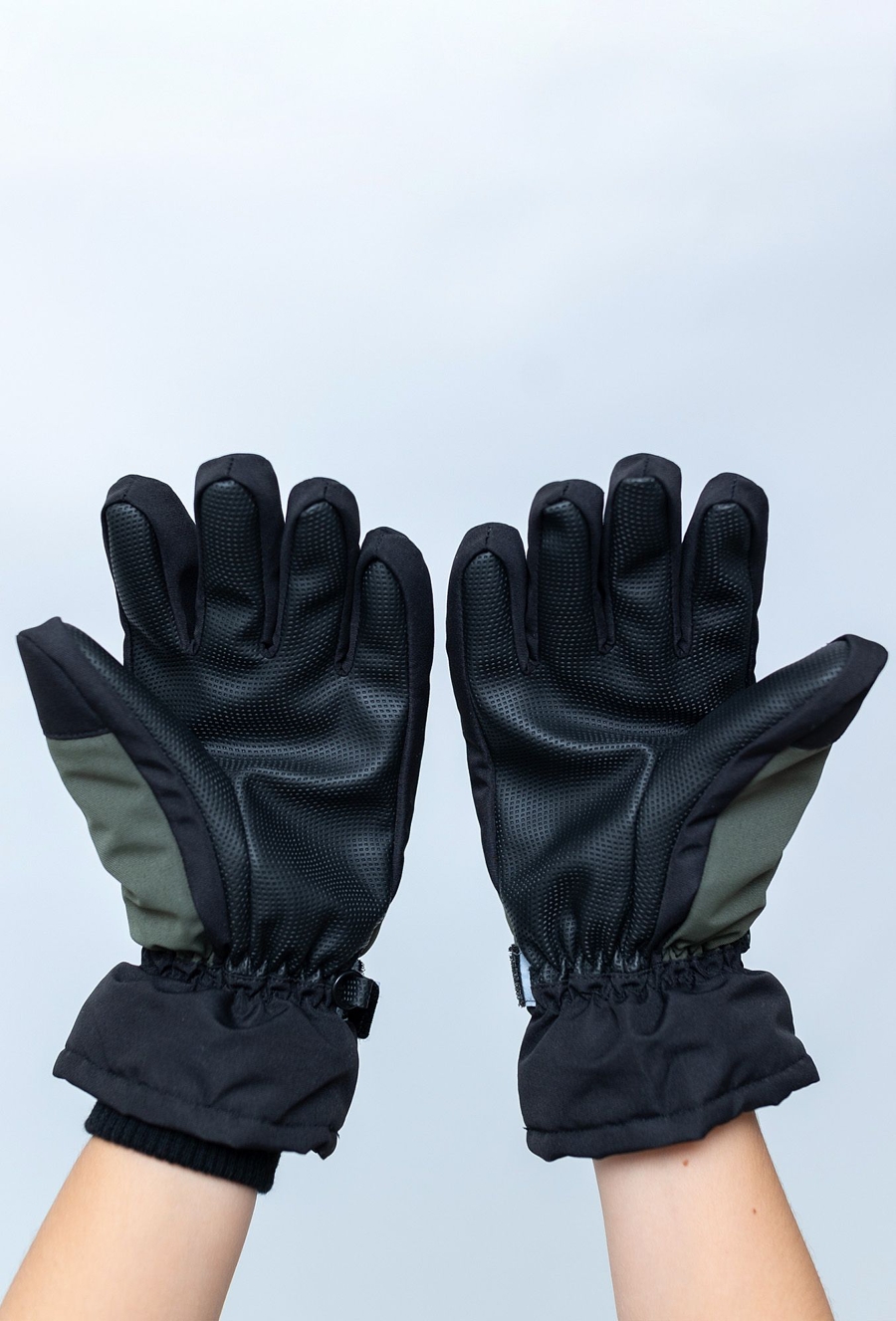 Zielone rękawiczki narciarskie dla chłopca