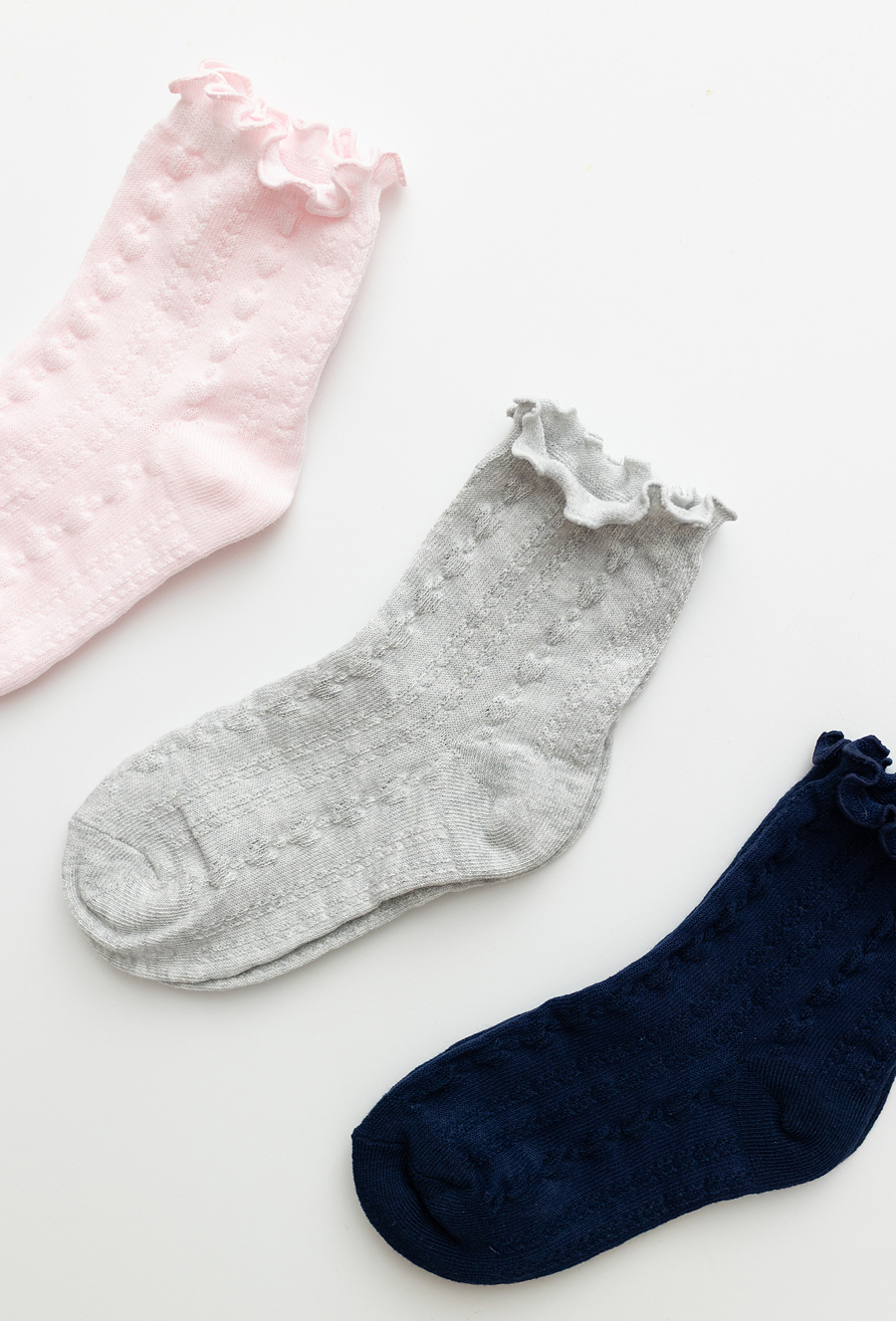 Skarpety dziewczęce 3-pak – serduszka ozdobna falbanka.