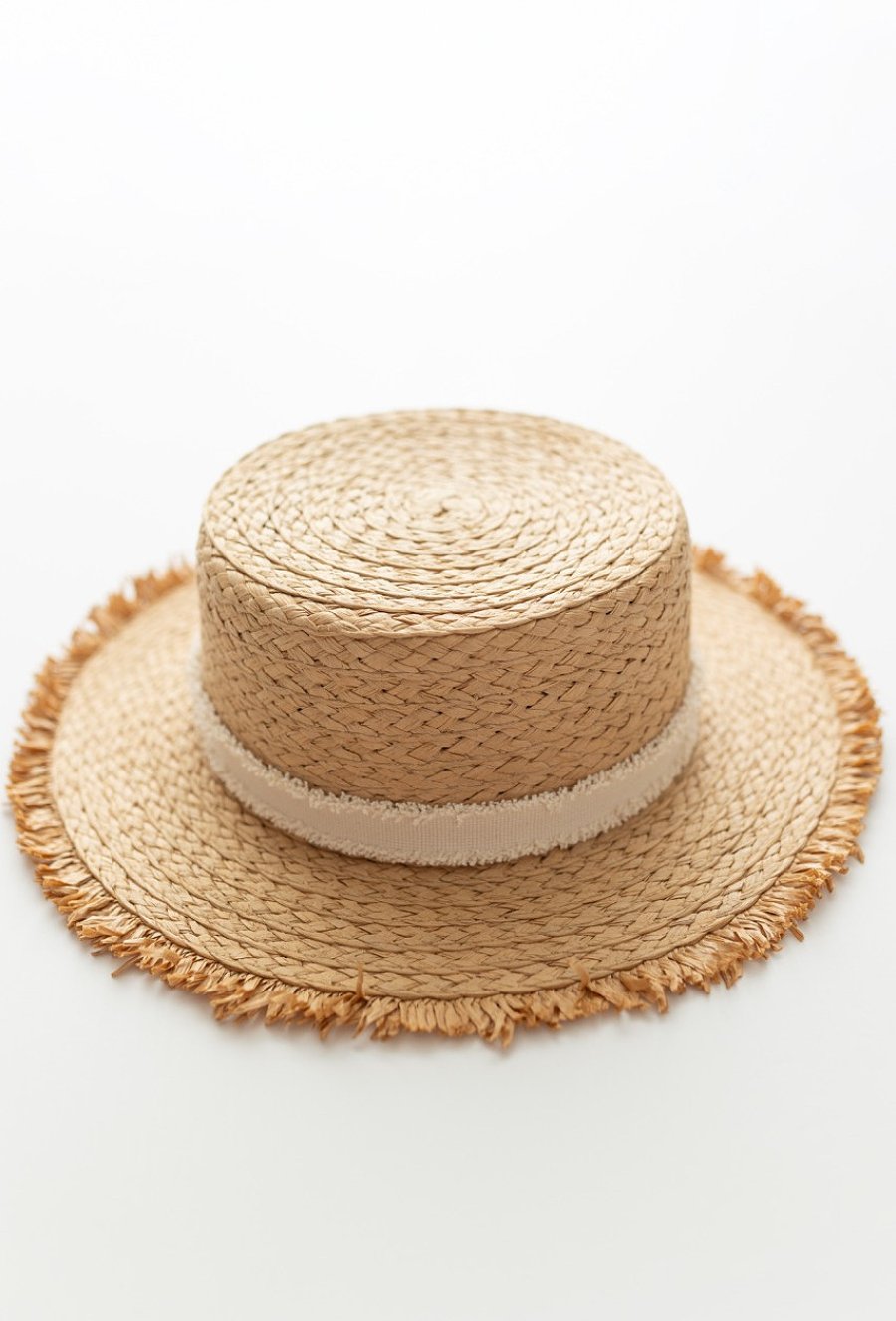 Kapelusz słomkowy z frędzlami