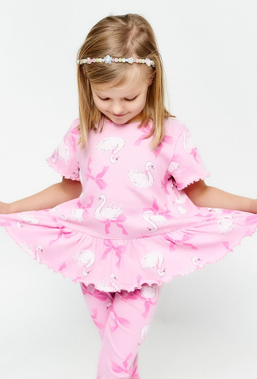 T-shirt dla dziewczynki - różowy w łabędzie