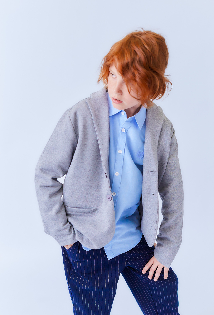 Szara marynarka chłopięca z dzianiny strukturalnej