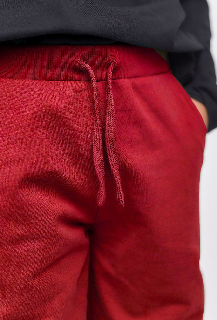 Czerwone spodnie dresowe dla chłopca