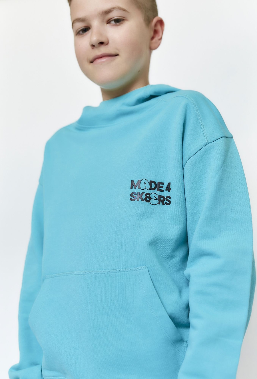 Nierozpinana bluza chłopięca z kapturem