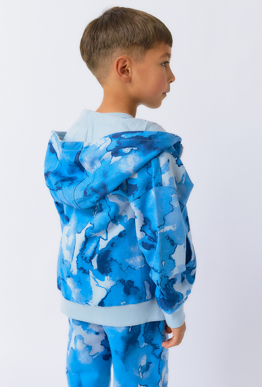Chłopięca niebieska bluza rozpinana z kapturem