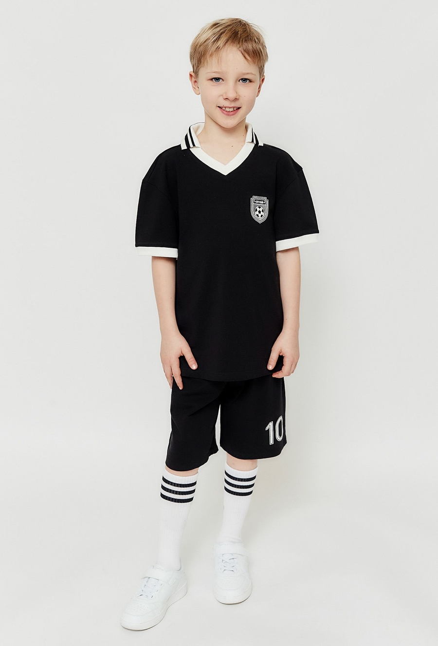 Czarny komplet sportowy dla chłopca - 2częściowy