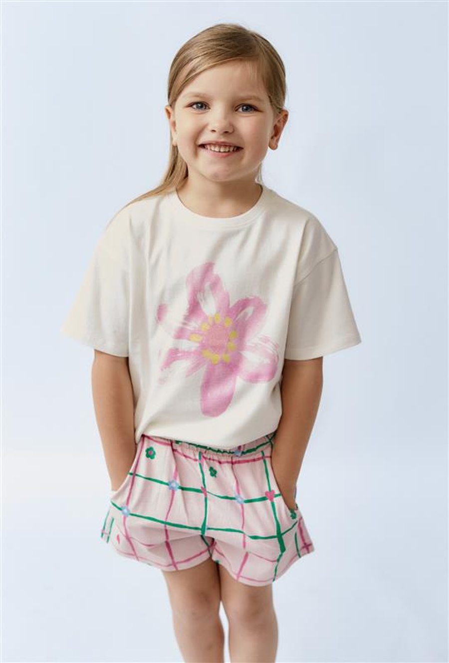 Koszulka na lato - ecru z różowym kwiatkiem