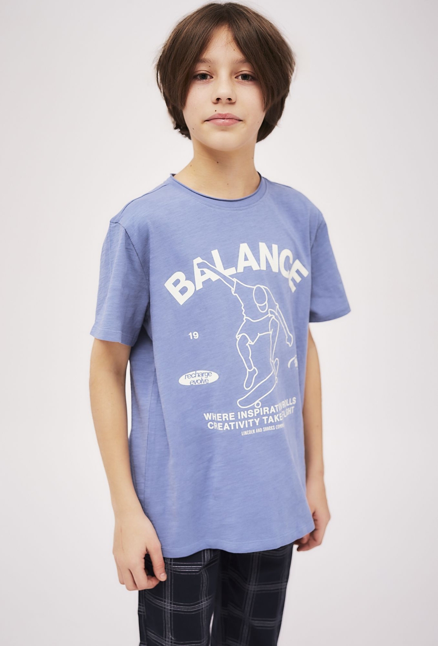 Niebieski t-shirt chłopięcy z nadrukiem - Balance