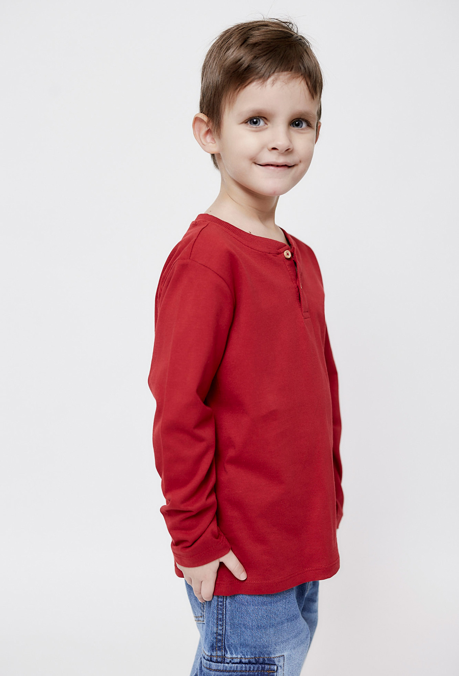 Czerwona koszulka z długim rękawem