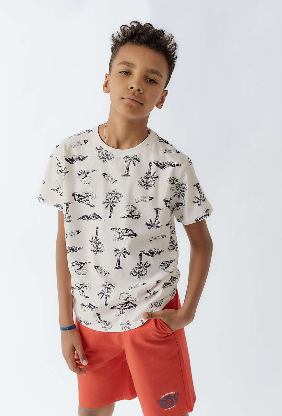 T-shirt chłopięcy z nadrukiem palm