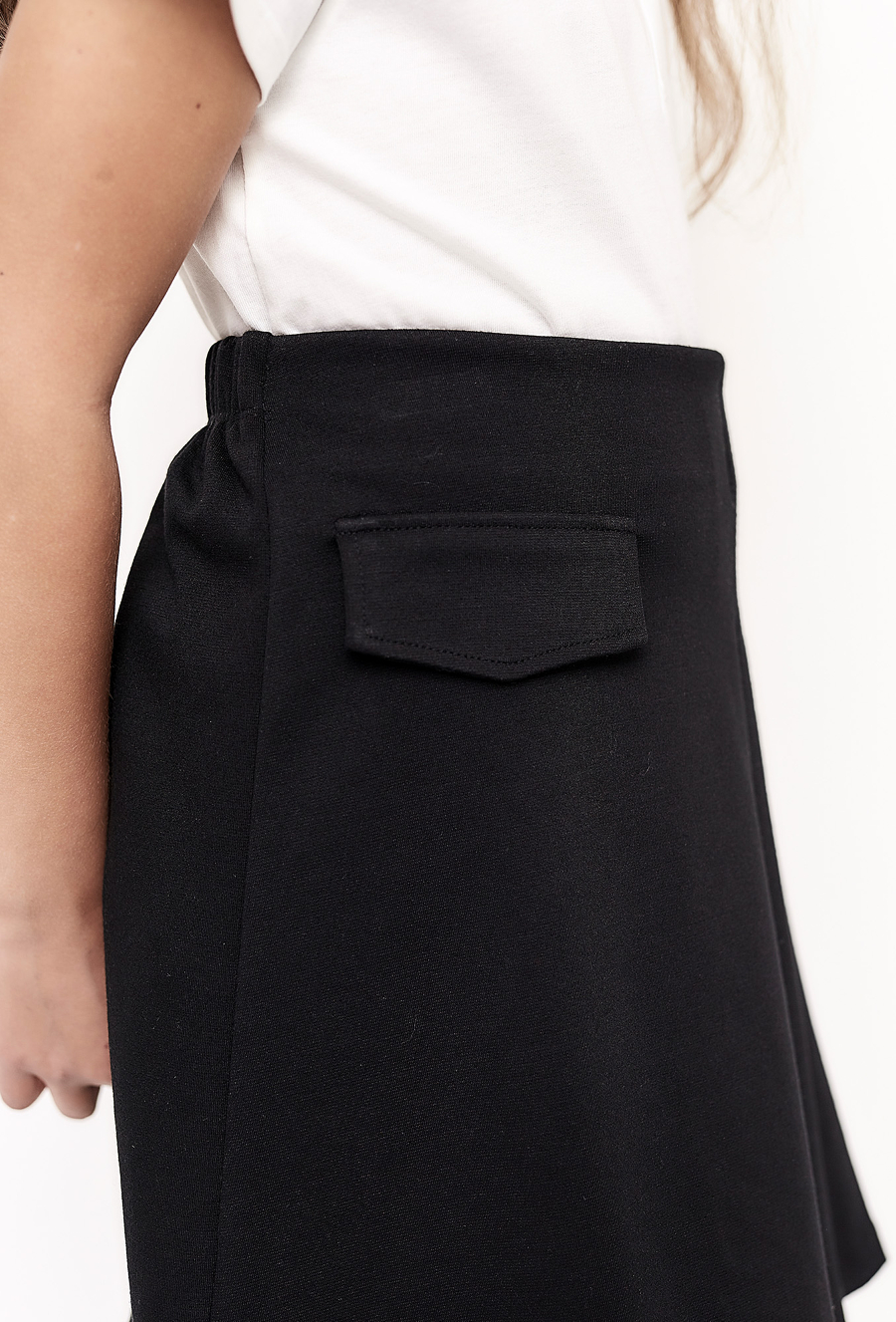 Czarna elegancka spódniczka dla dziewczynki