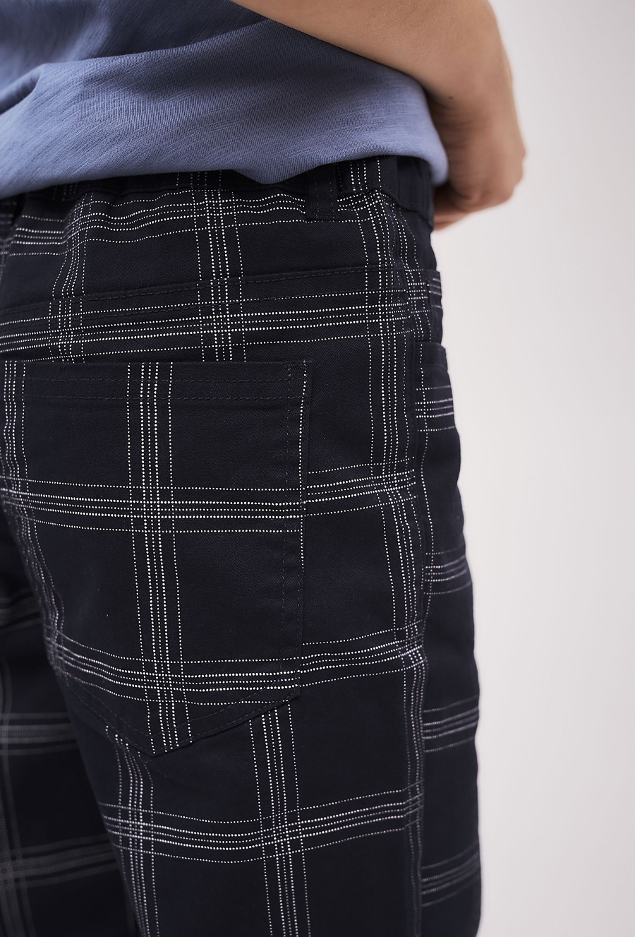 Granatowe spodnie chłopięce w atę