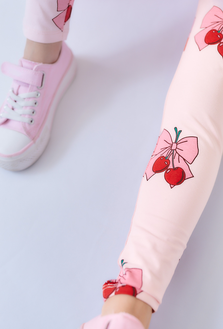 Różowe legginsy dziewczęce