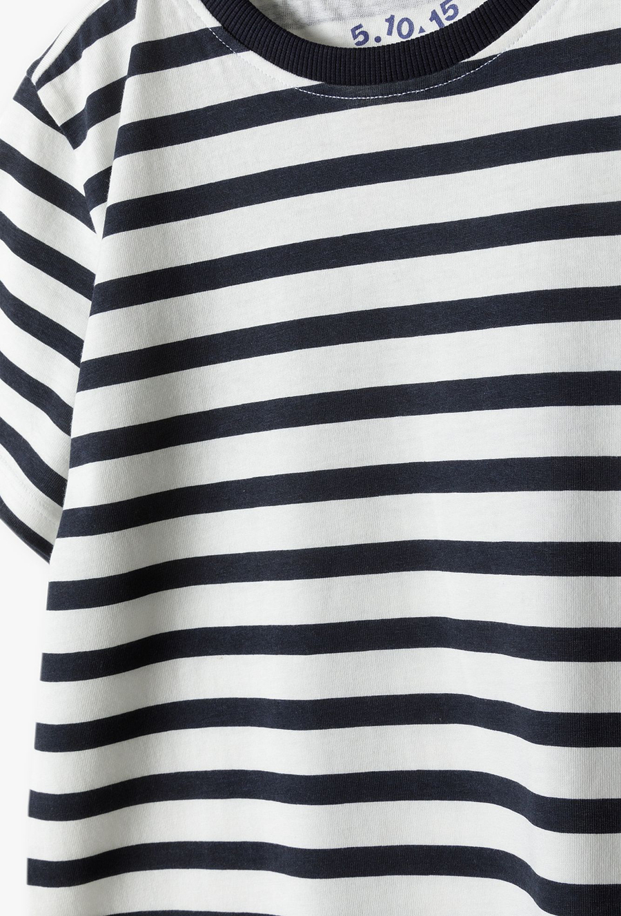 T-shirt w czarno-białe paski