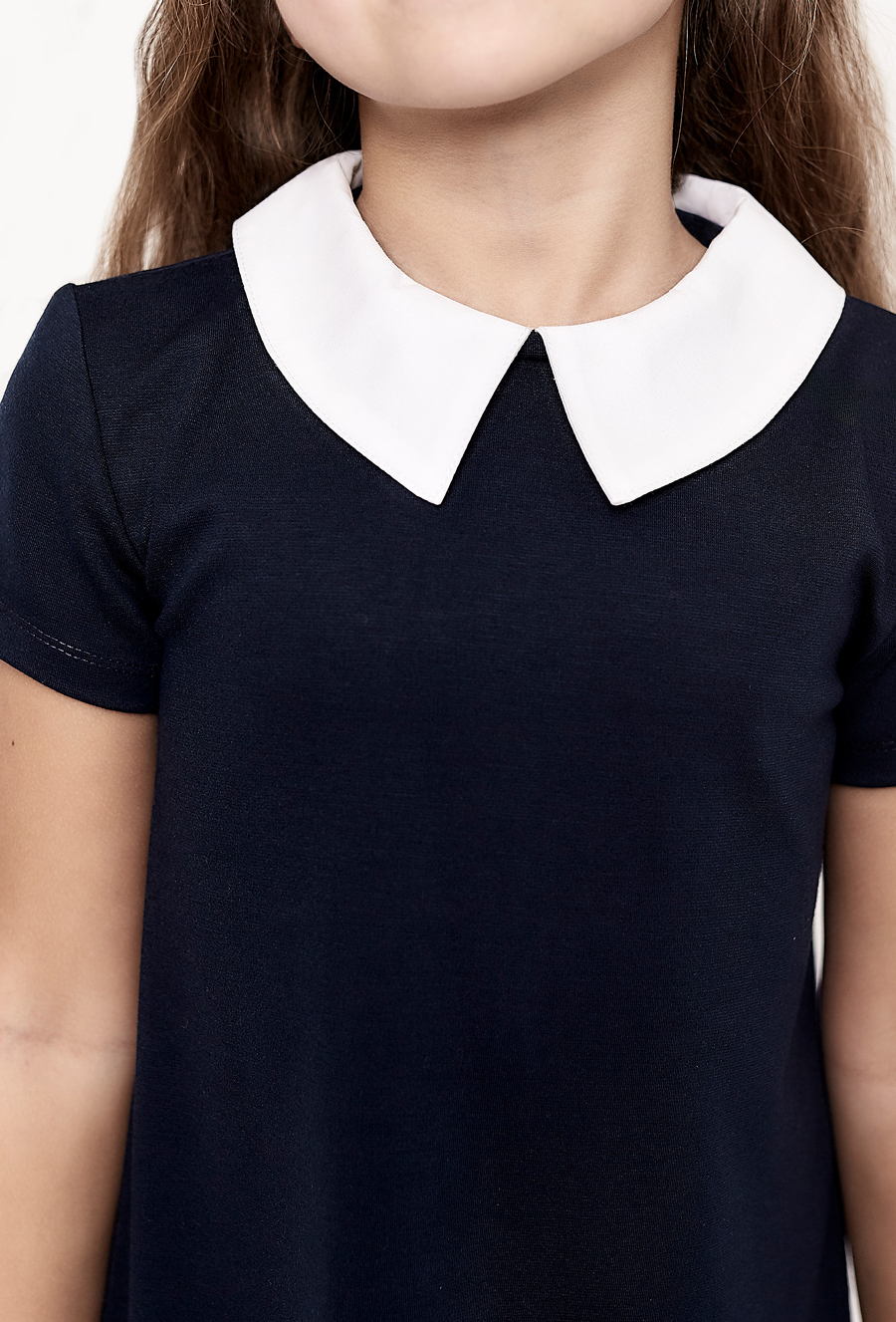 Granatowa sukienka dziewczęca z białym kołnierzykiem