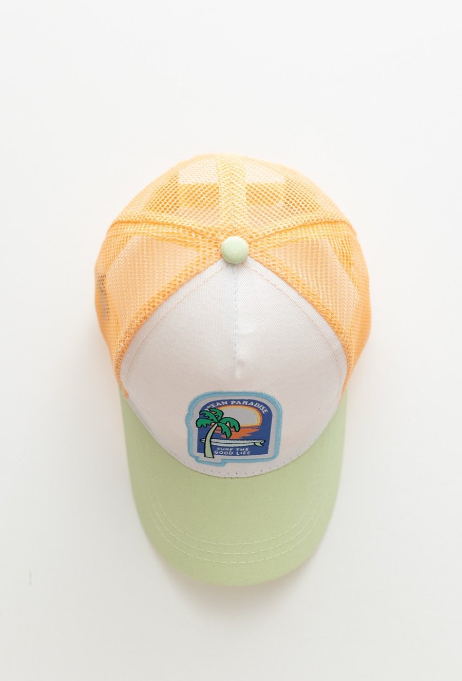 Czapka z daszkiem z przewiewną siateczką