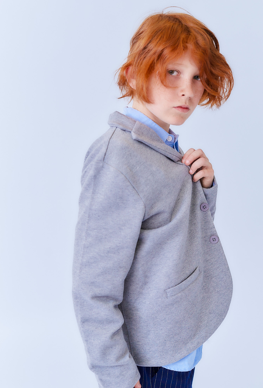 Szara marynarka chłopięca z dzianiny strukturalnej