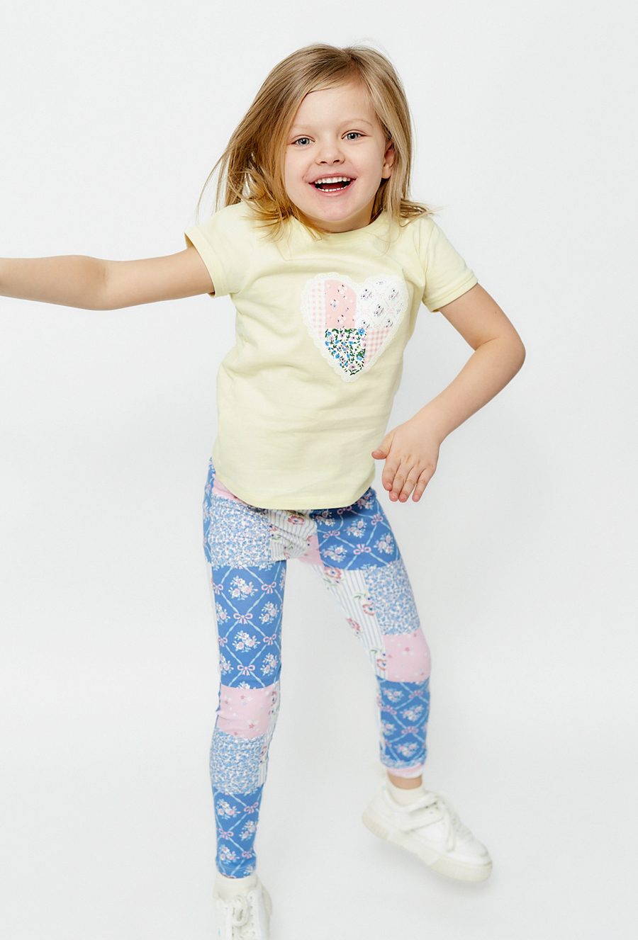 T-shirt dziewczęcy - żółty z serduszkiem