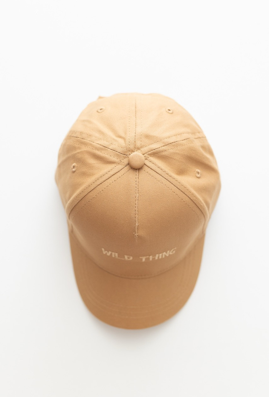 Brązowa czapka z daszkiem dla chłopca - 510.15.