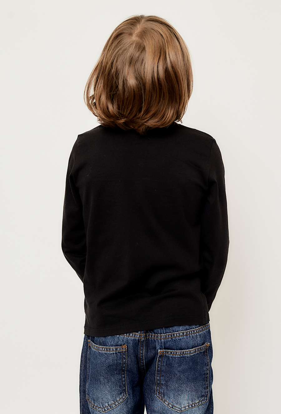 Czarna bluzka chłopięca z długim rękawem 01H4716-3911