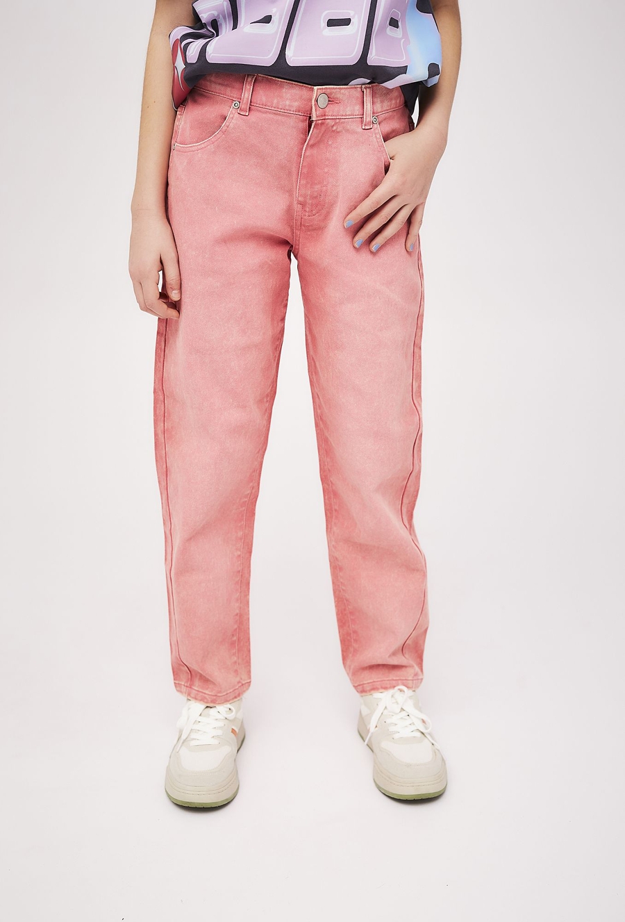 Różowe jeansy dziewczęce - luźny ój