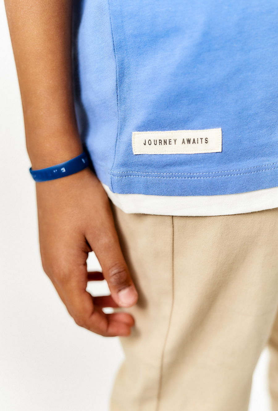 Niebieski t-shirt chłopięcy z bawełny