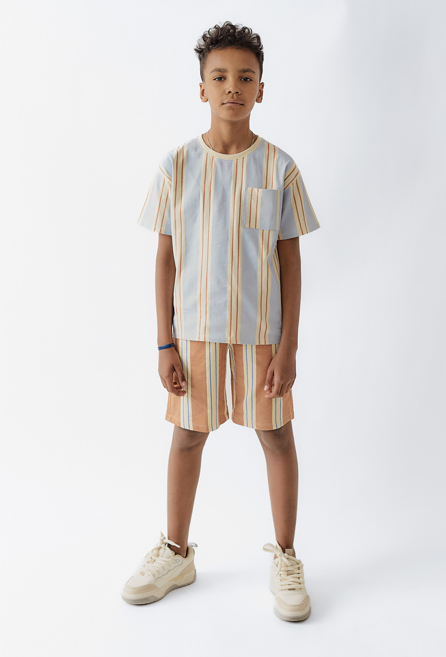 Koszulka chłopięca w paski z kieszonką