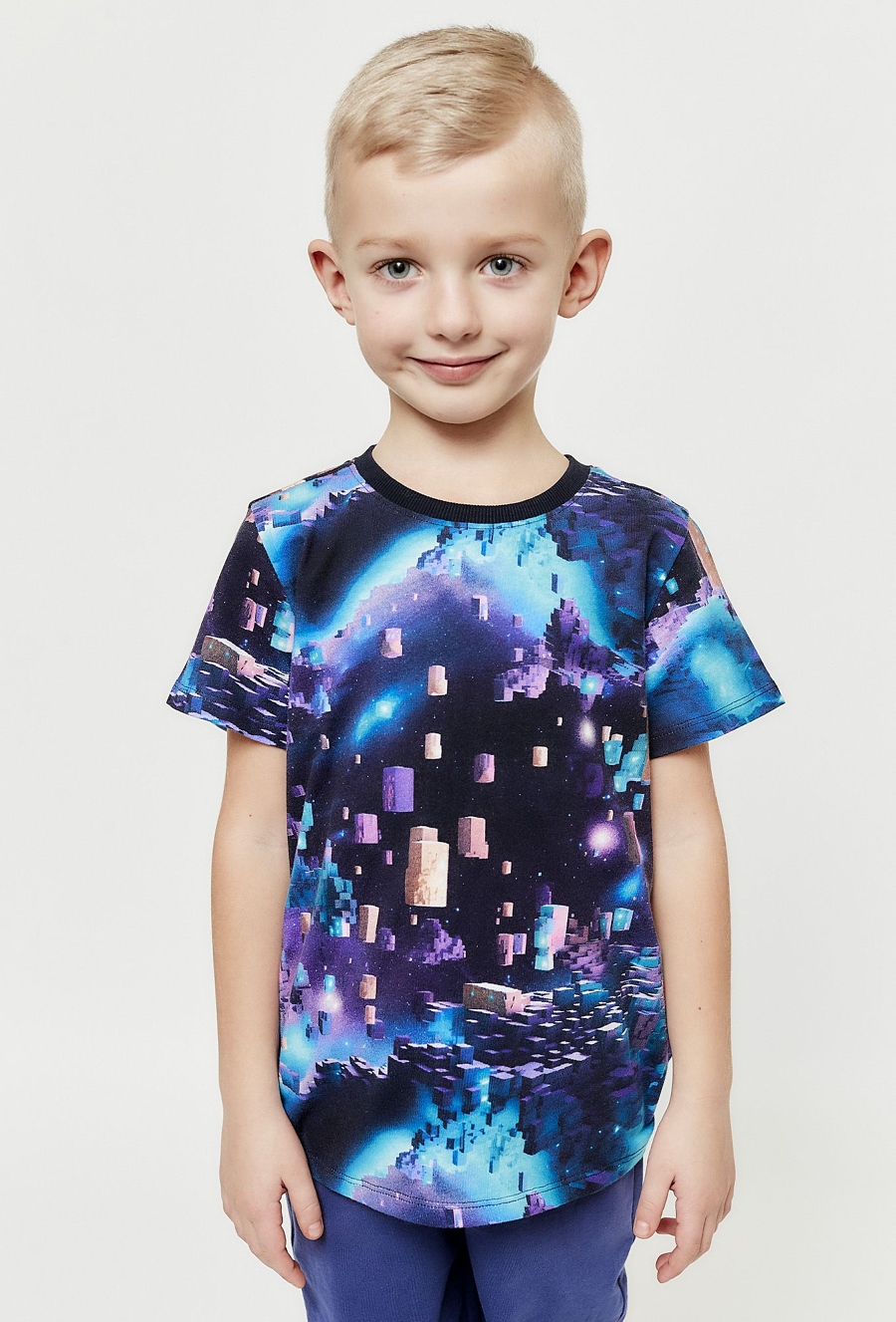 Kolorowy t-shirt chłopięcy - kosmos - 510.15.