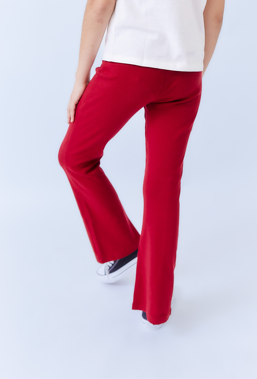 Czerwone legginsy dziewczęce flare z rozcięciami