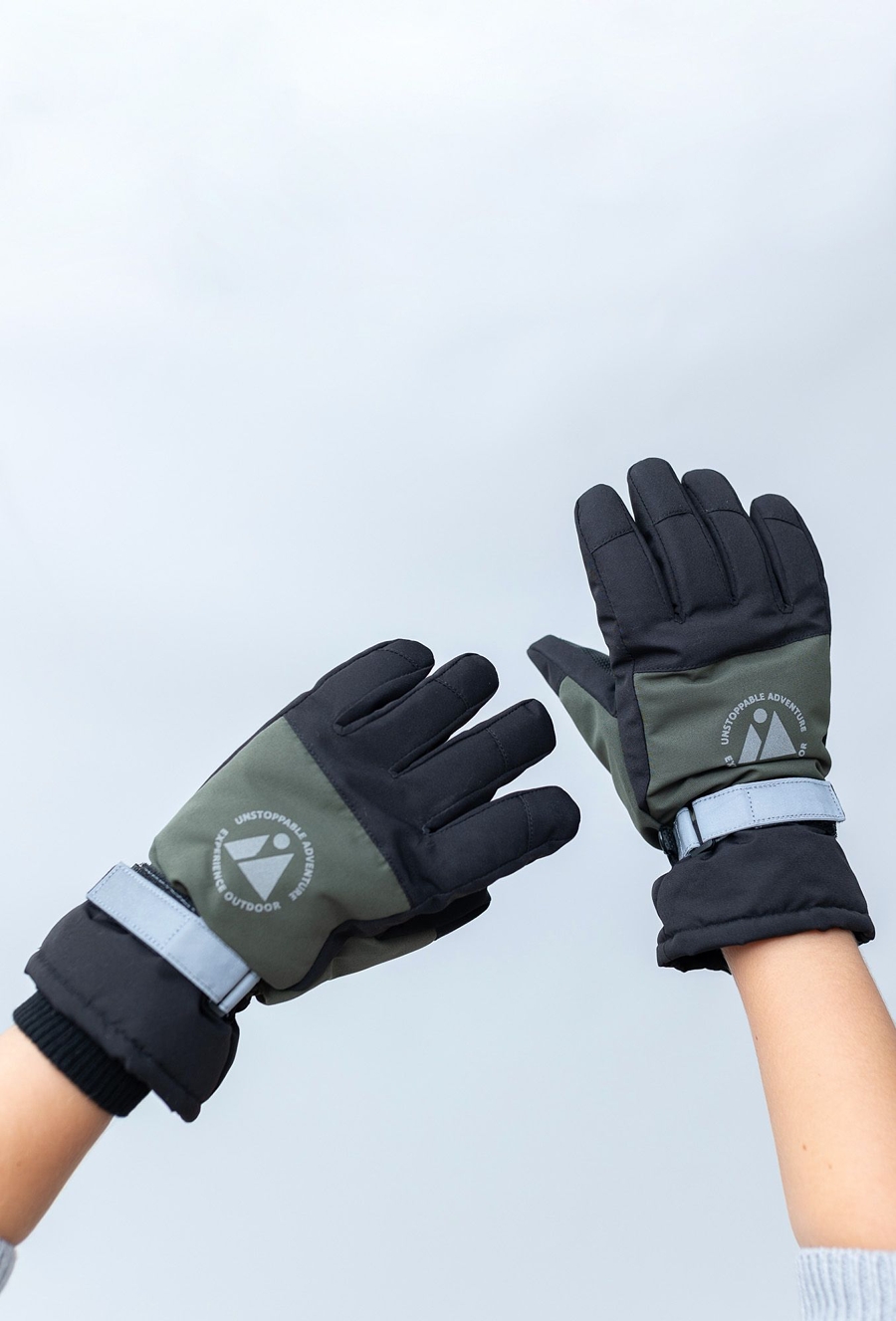 Zielone rękawiczki narciarskie dla chłopca