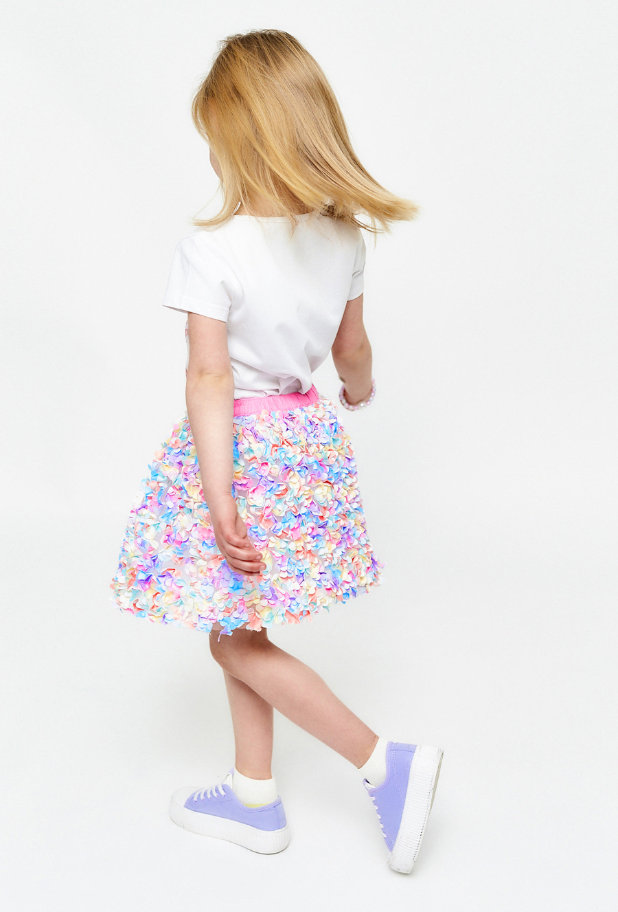 Spódniczka z kolorowymi aplikacjami