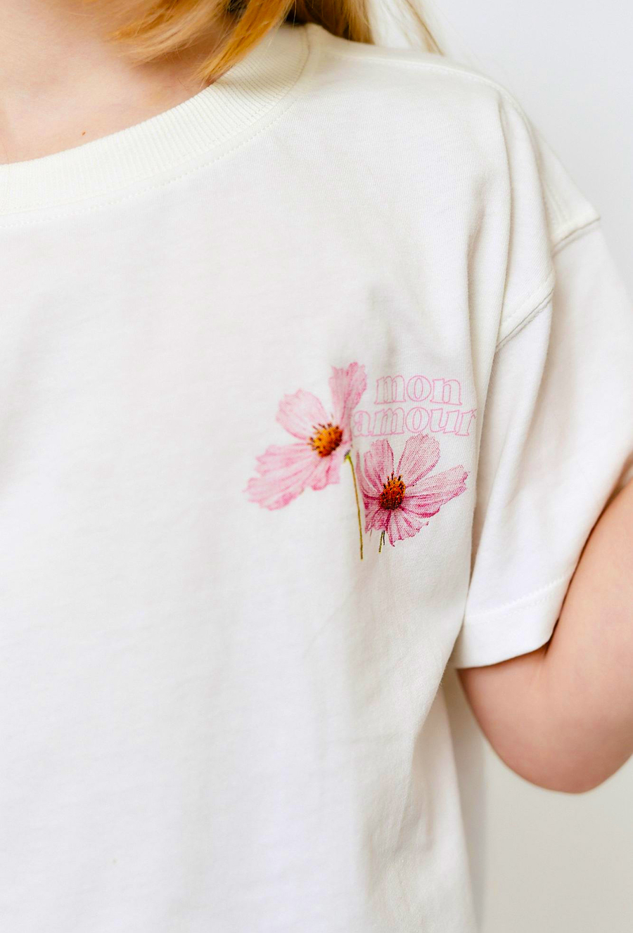 Biały t-shirt- fason pudełkowy