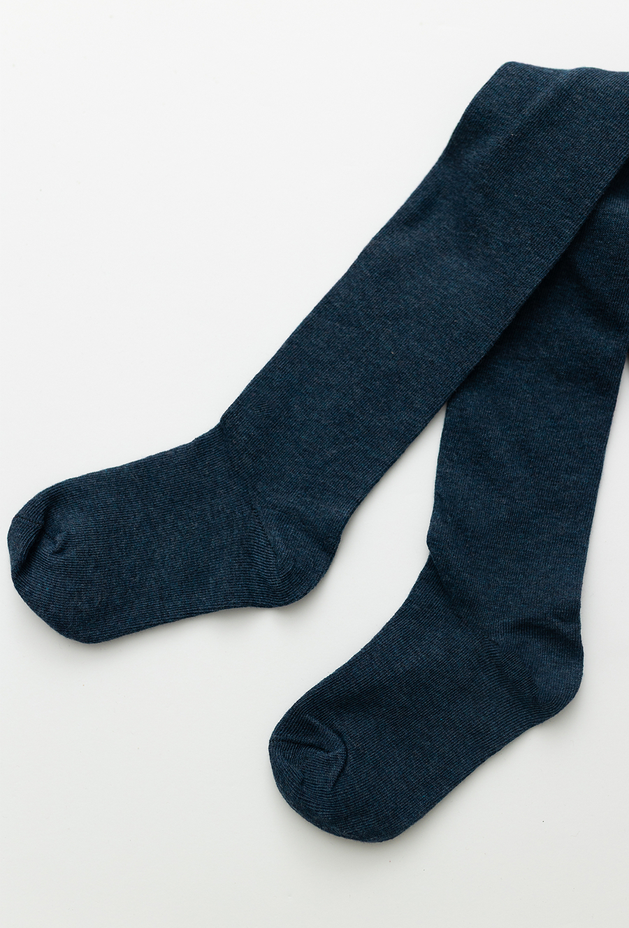 Granatowe rajstopy dziecięce.