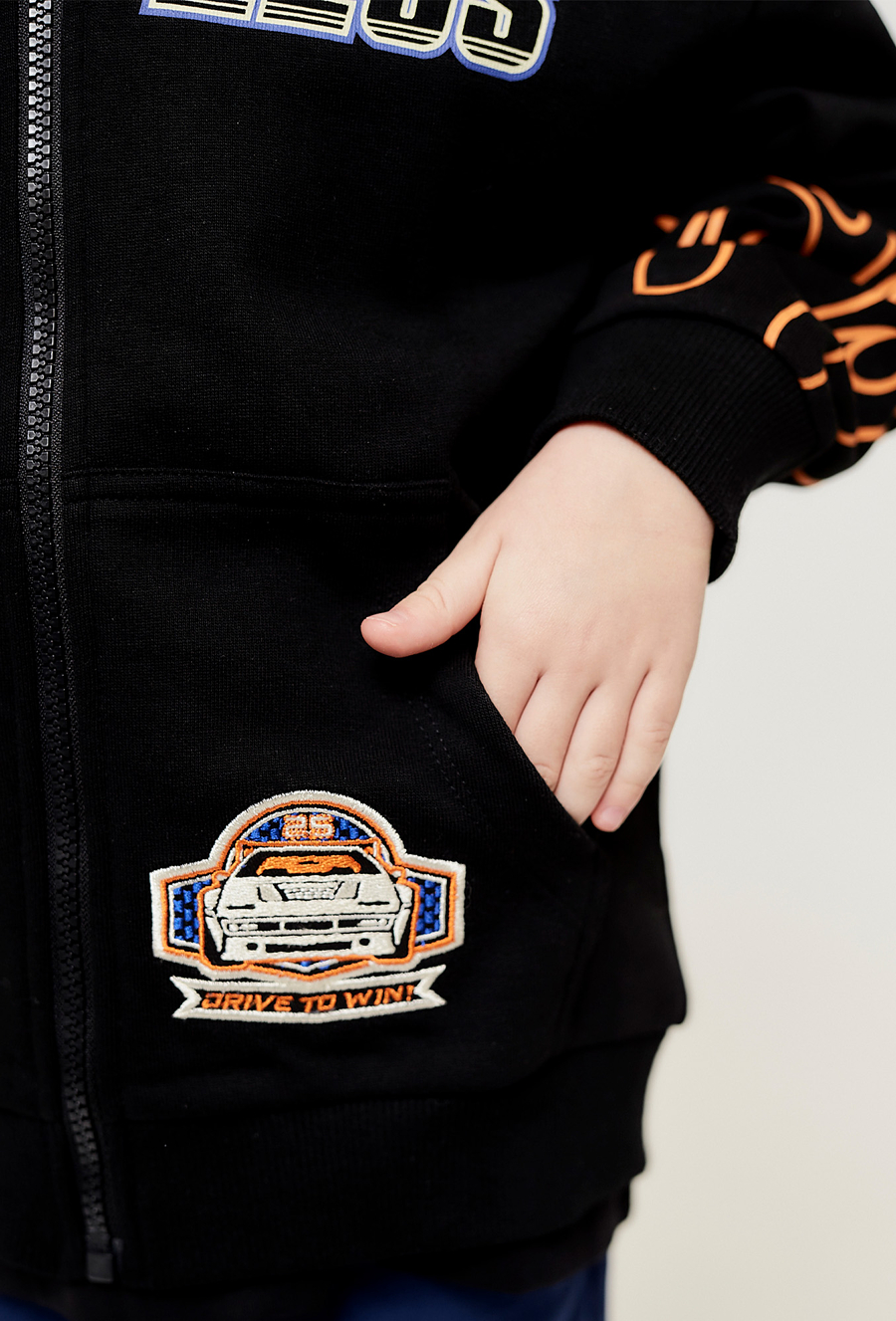 Czarna bluza dresowa dla chłopca - Limit Less - Limited Edition