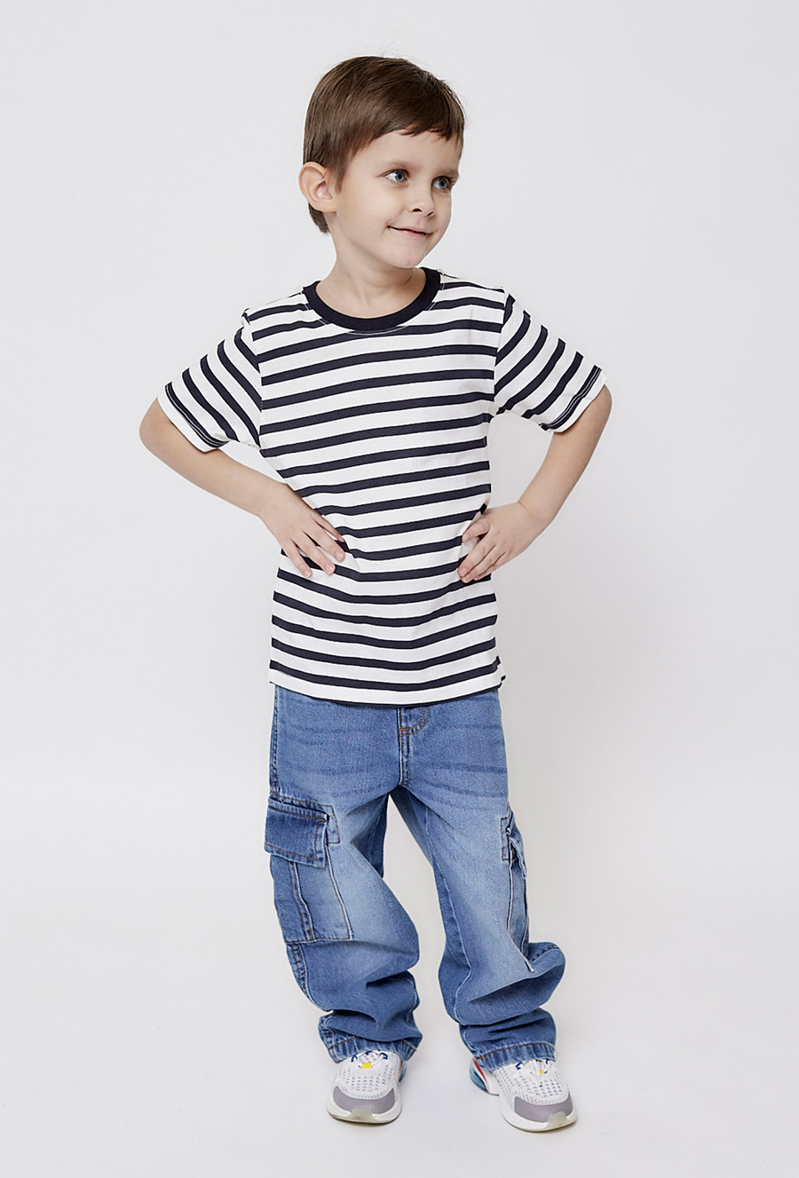 T-shirt w czarno-białe paski