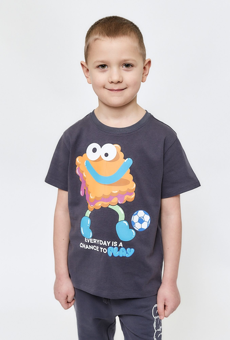 Chłopięcy t-shirt z nadrukiem – grafitowy