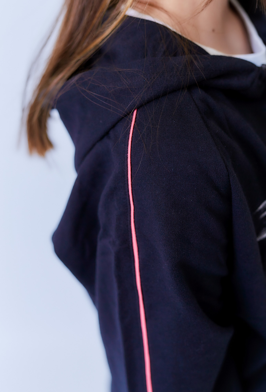 Czarna bluza dziewczęca z kapturem - Limited Edition