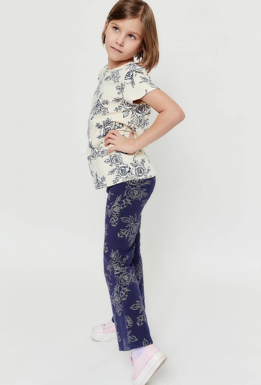 Granatowe spodnie flare dla małej dziewczynki - 510.15.